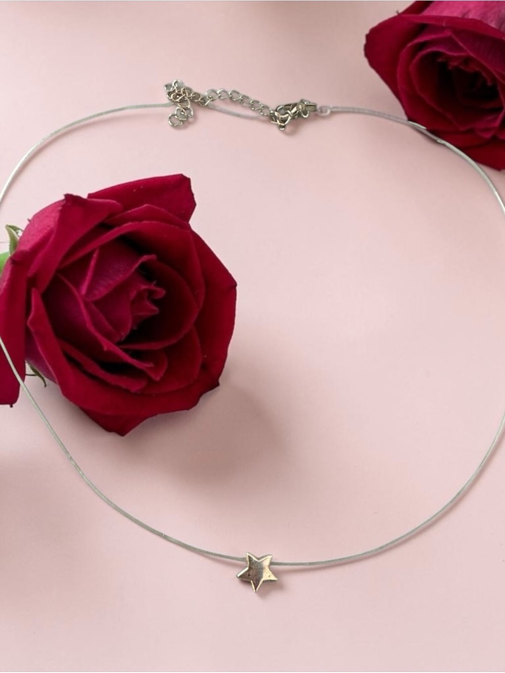 Invisible Star Choker Necklace in Silver